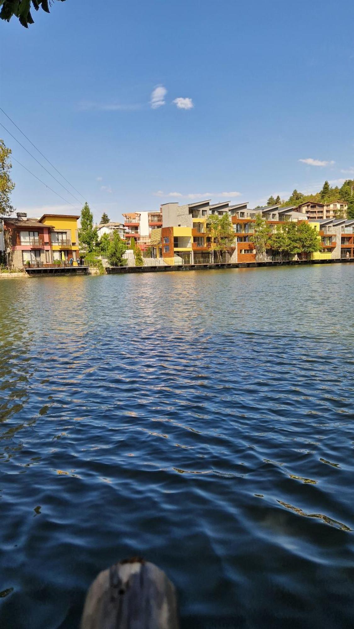Waterside 3*